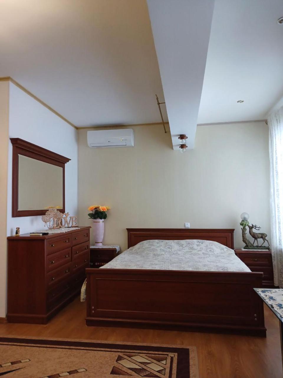 Parusa Maklaia Baturyn Extérieur photo